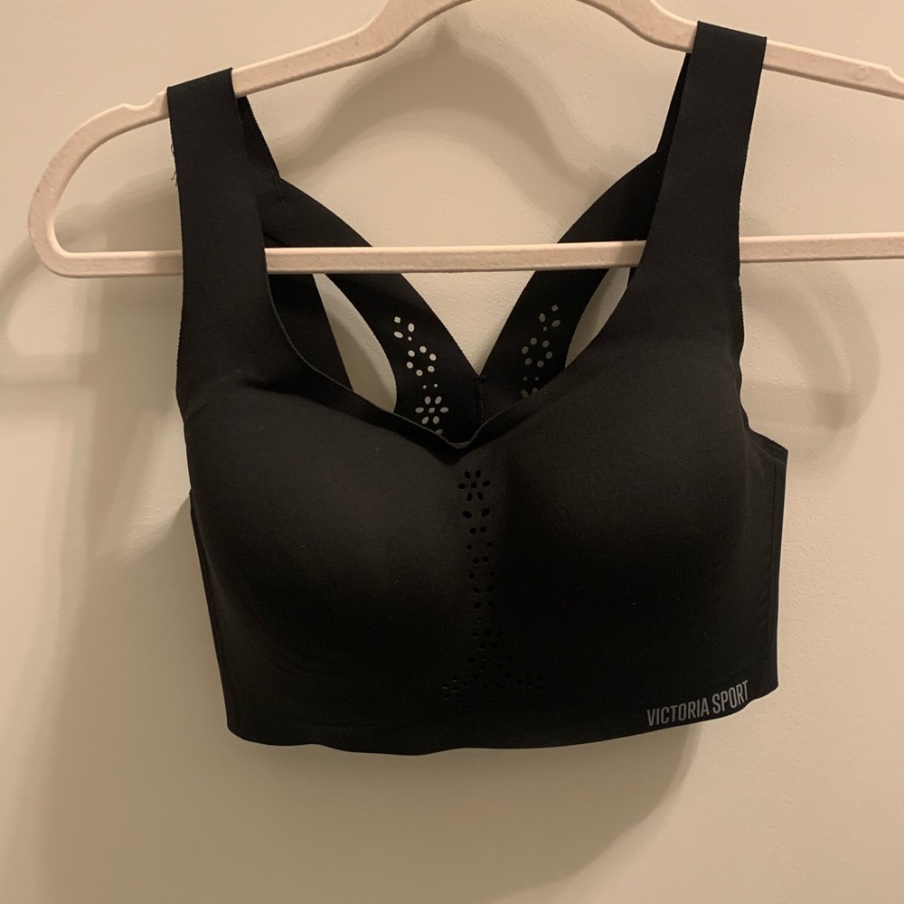 Like New Victoria’s Secret Sports Bra 32DD